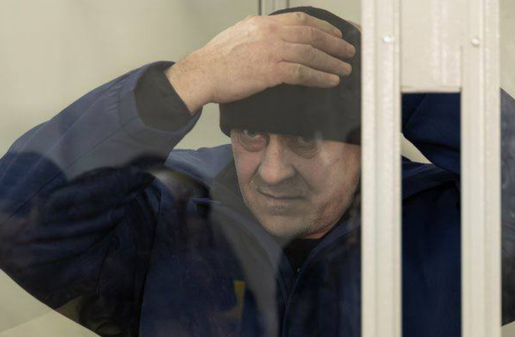 Російського морпіха засуджено до довічного ув’язнення за розстріл українських військовополонених у Курській області Російського морпіха засуджено до довічного ув’язнення за розстріл українських військовополонених у Курській області